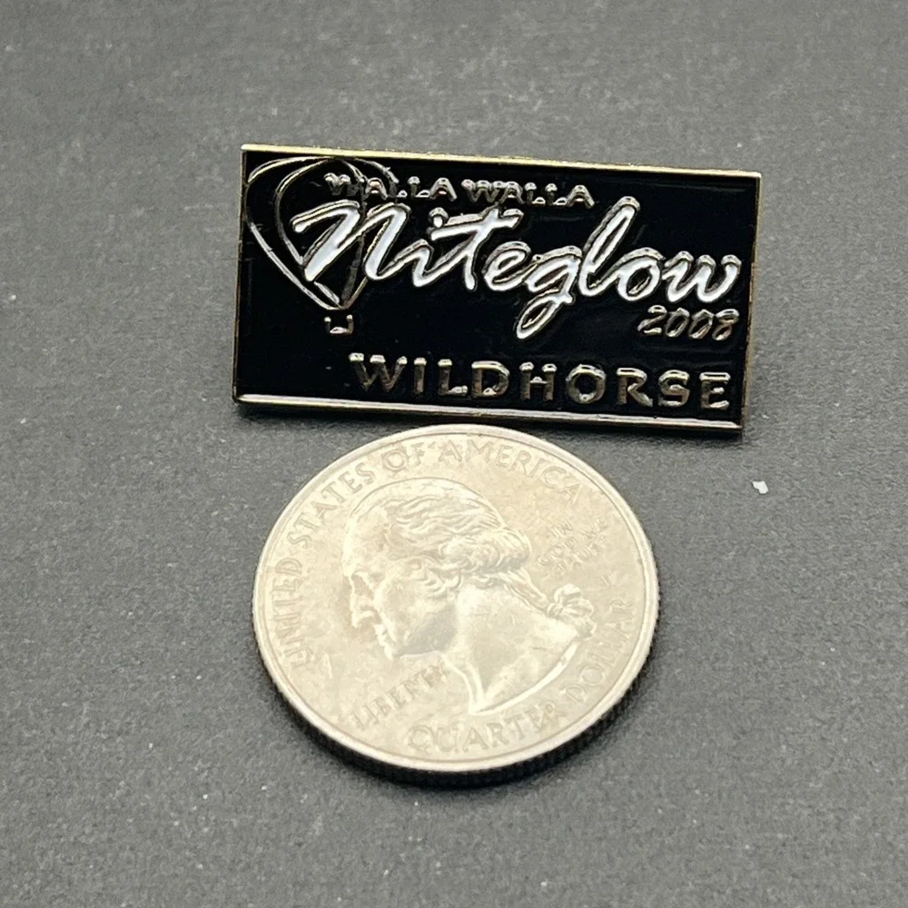 Walla Walla Niteglow 2008 Wildhorse Lapel Hat‎ Pin